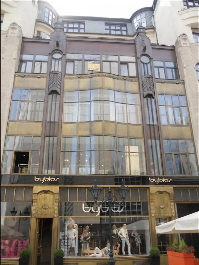 Fashion Street Budapest Apartment